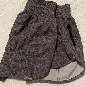 Lululemon Tracker Short 4”